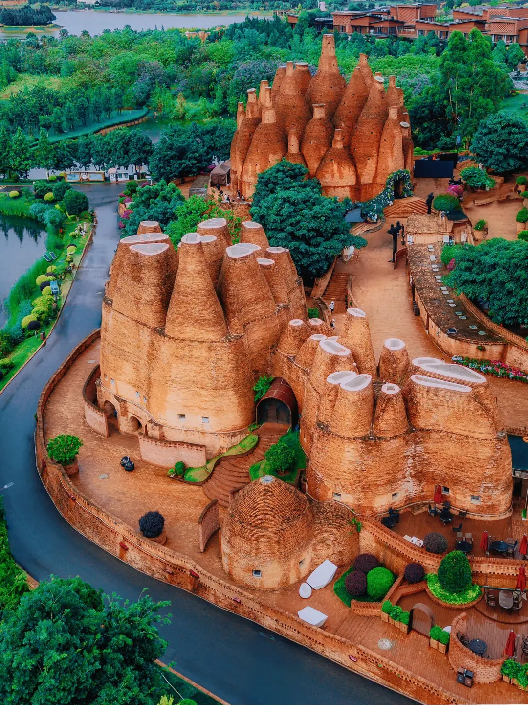 放弃大理了，暑假冲21°C的弥勒，人少景还美！