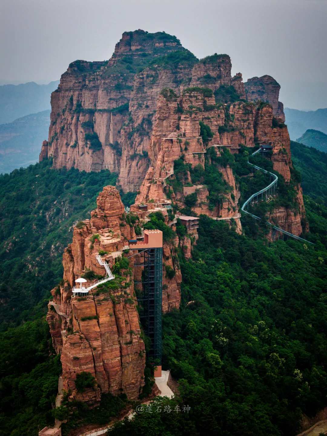 上山坐电梯，下山坐滑梯，人少景美东太行