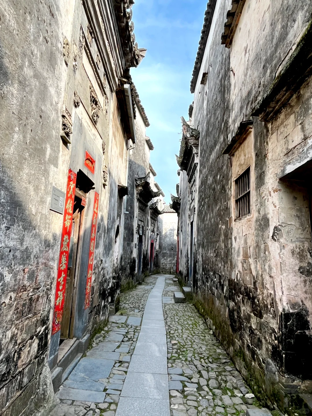 江浙沪皖暑假遛娃去皖南，溯溪玩水观溶洞