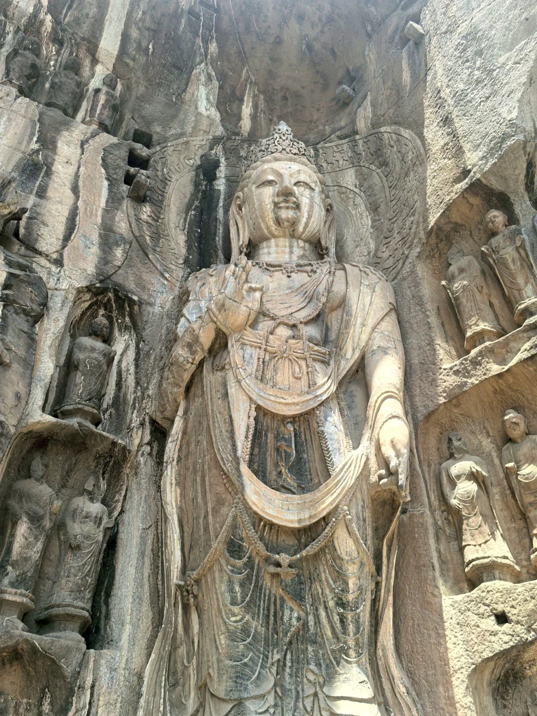 以为是普通石窟?洛阳这处千年古迹让我震惊