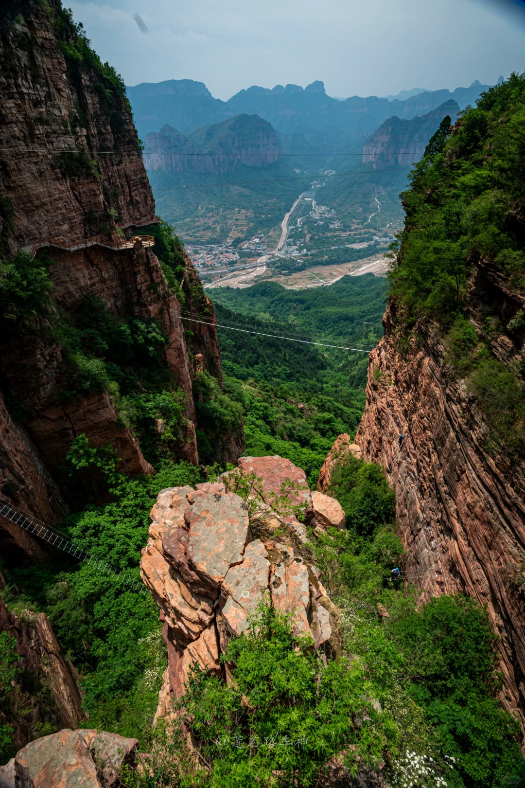 上山坐电梯，下山坐滑梯，人少景美东太行