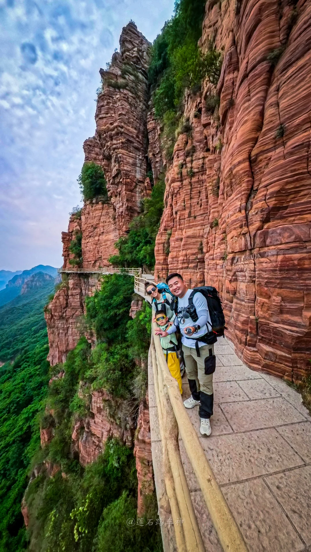 上山坐电梯，下山坐滑梯，人少景美东太行