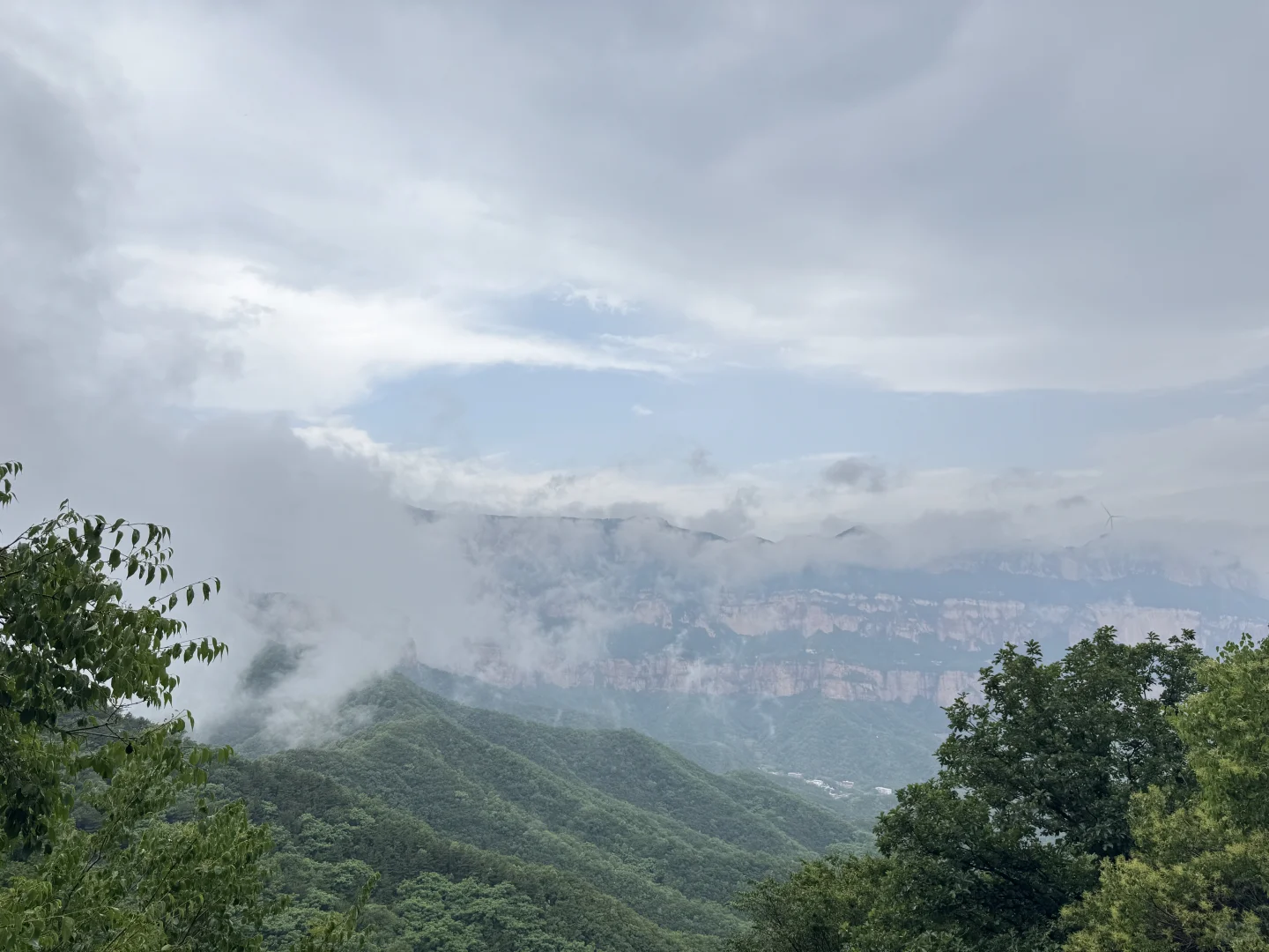 石家庄周边宠物友好景区-嶂石岩