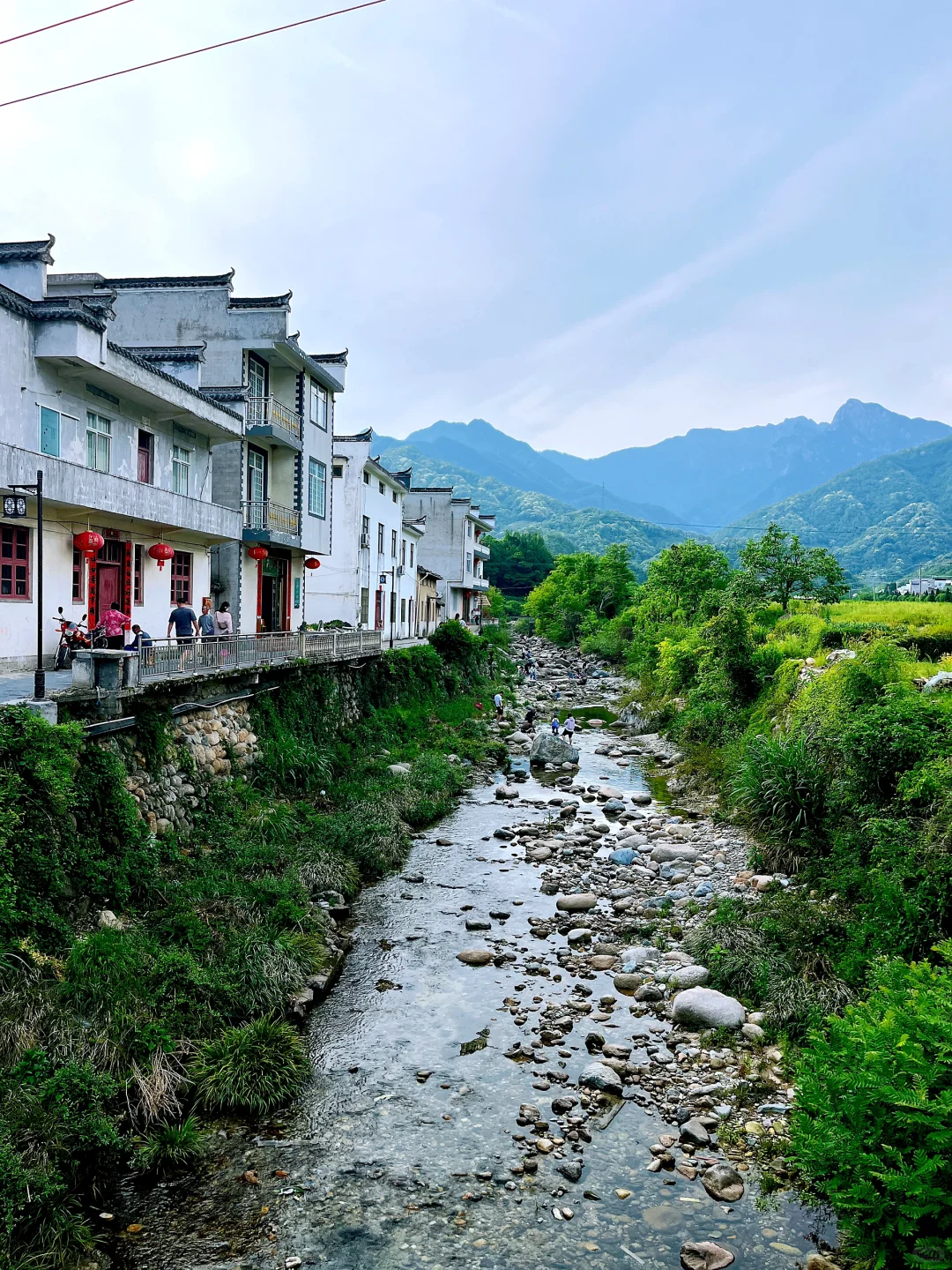 江浙沪皖暑假遛娃去皖南，溯溪玩水观溶洞