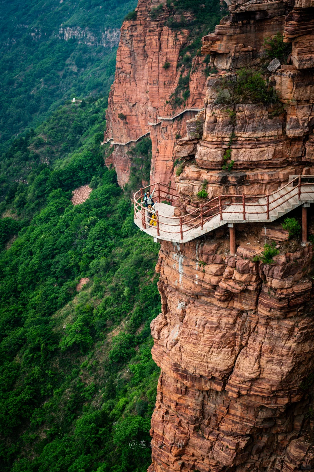 上山坐电梯，下山坐滑梯，人少景美东太行