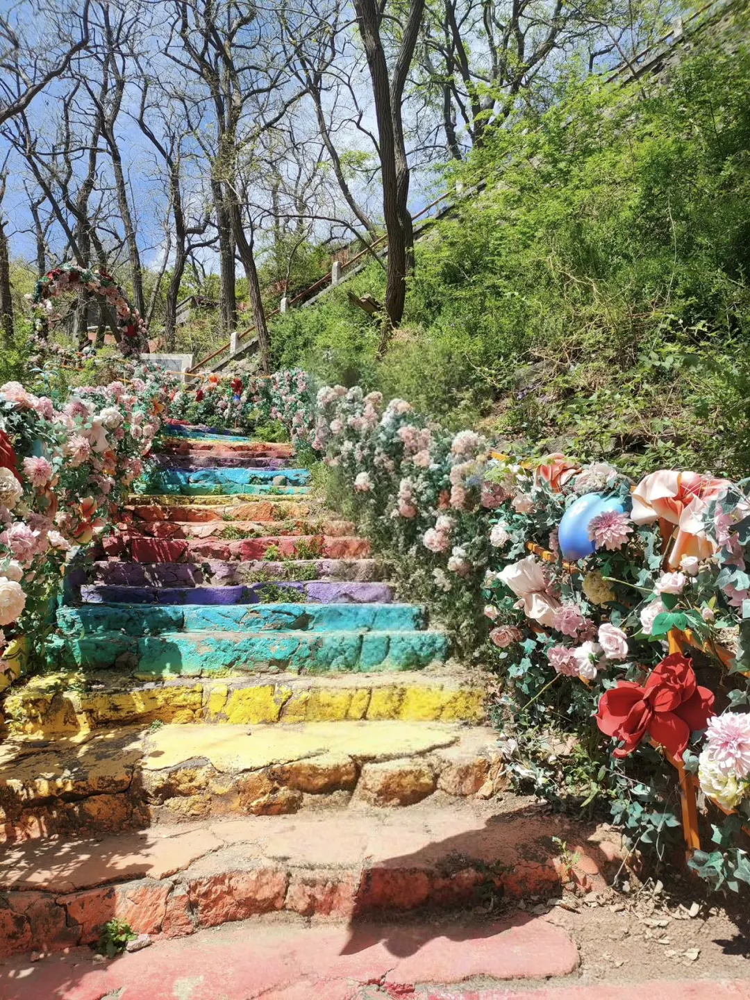 🌿五一拒绝人挤人!来爬长城第一山吸氧啦~