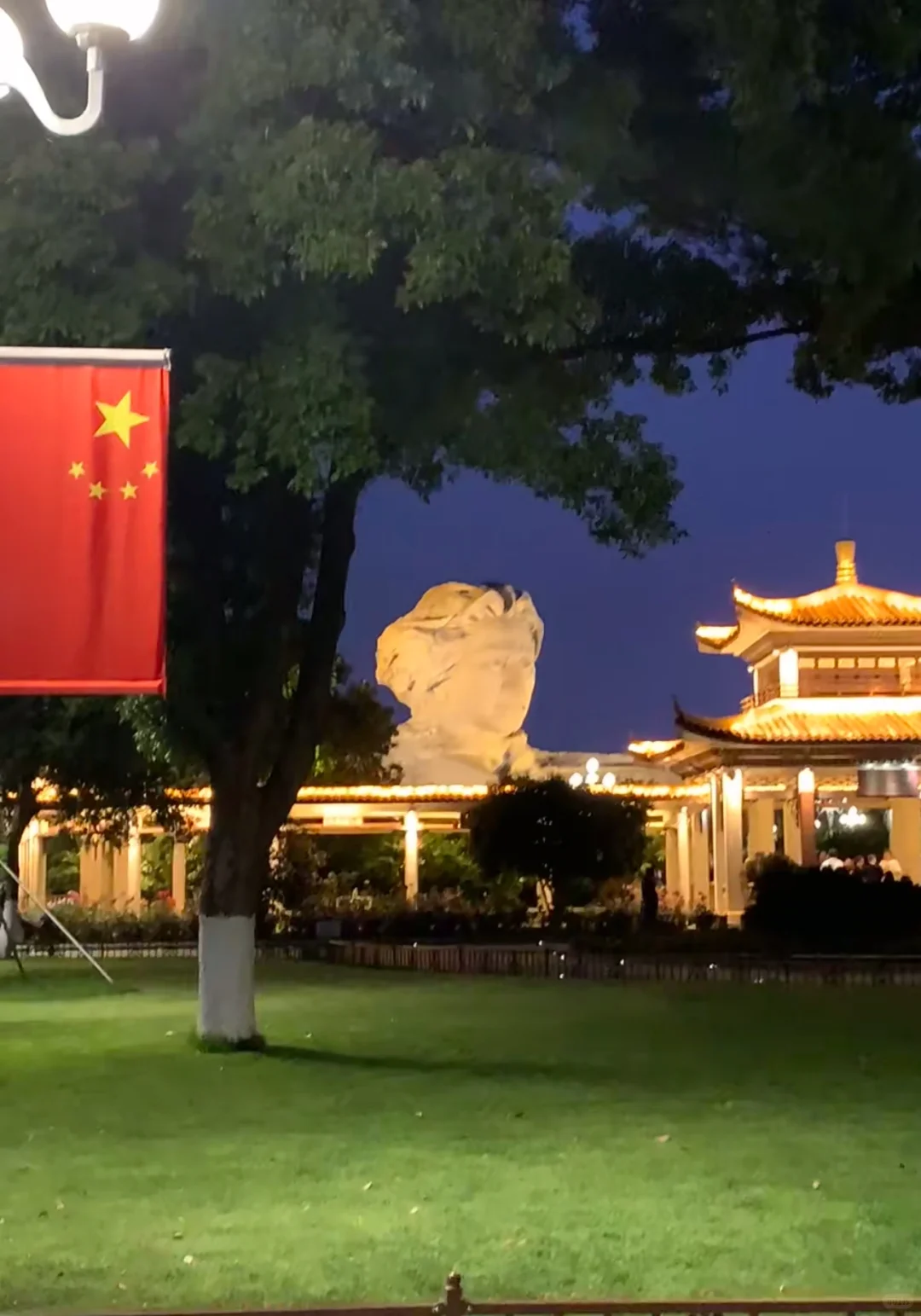 长沙橘子洲旅游攻略：历史、建筑与舌尖之旅