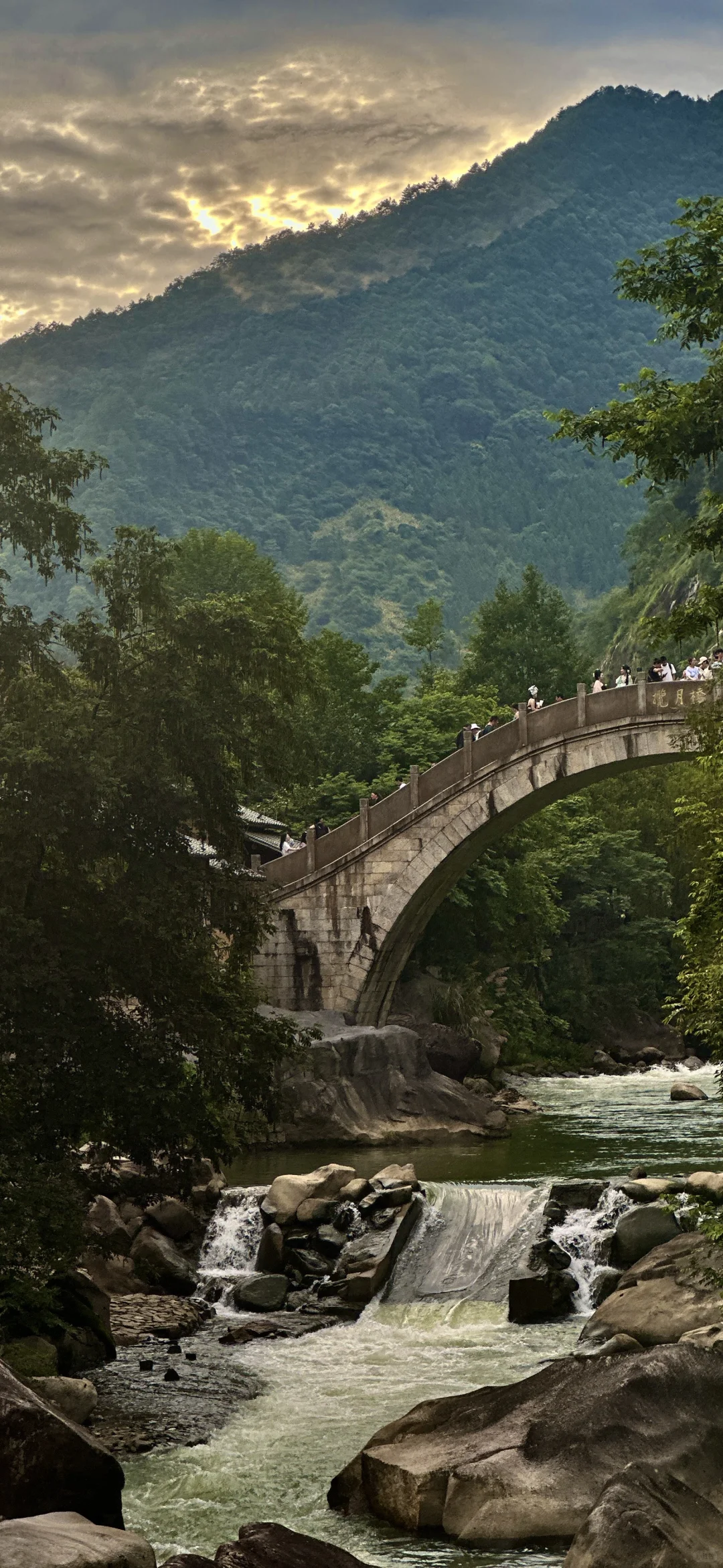 原来国内真的有这种漫画感山水秘境‼️