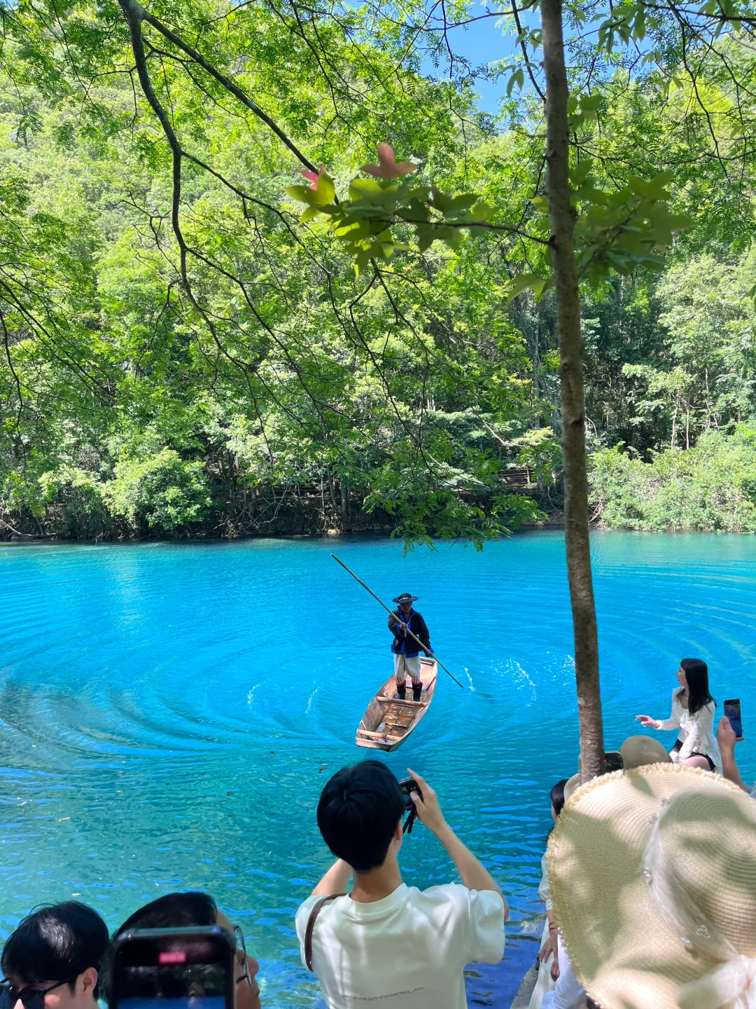 💙 “荔波小七孔，这片蓝是真实存在的吗？！”