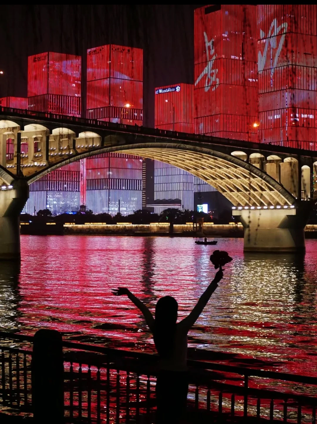 长沙橘子洲旅游攻略：历史、建筑与舌尖之旅