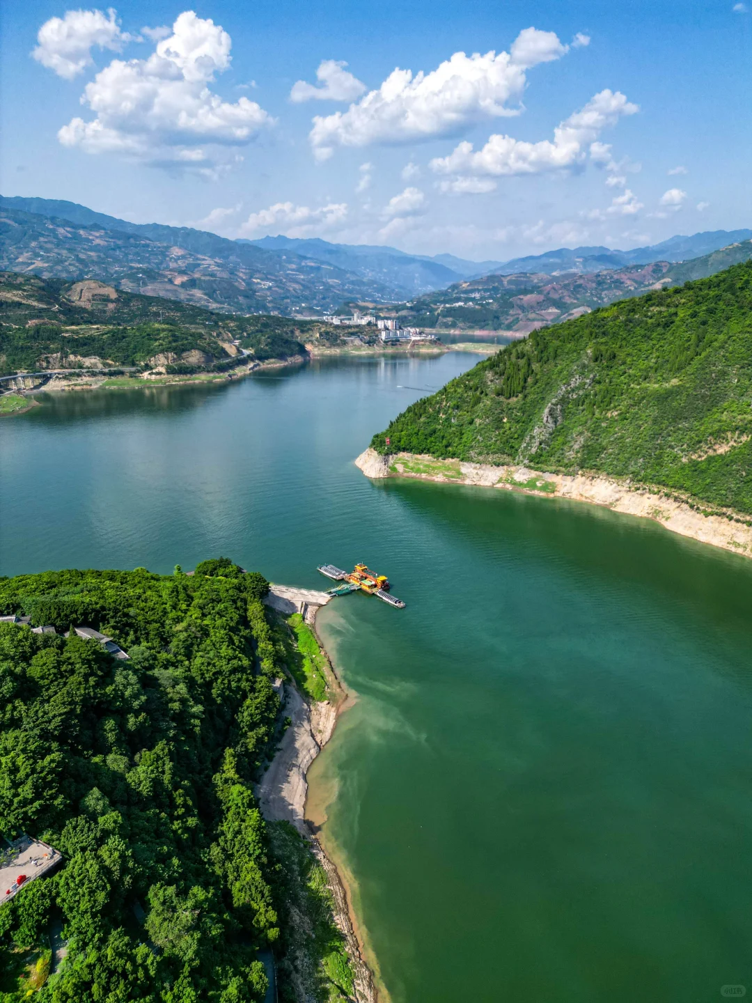 李白没有骗我！回头看“轻舟已过万重山”