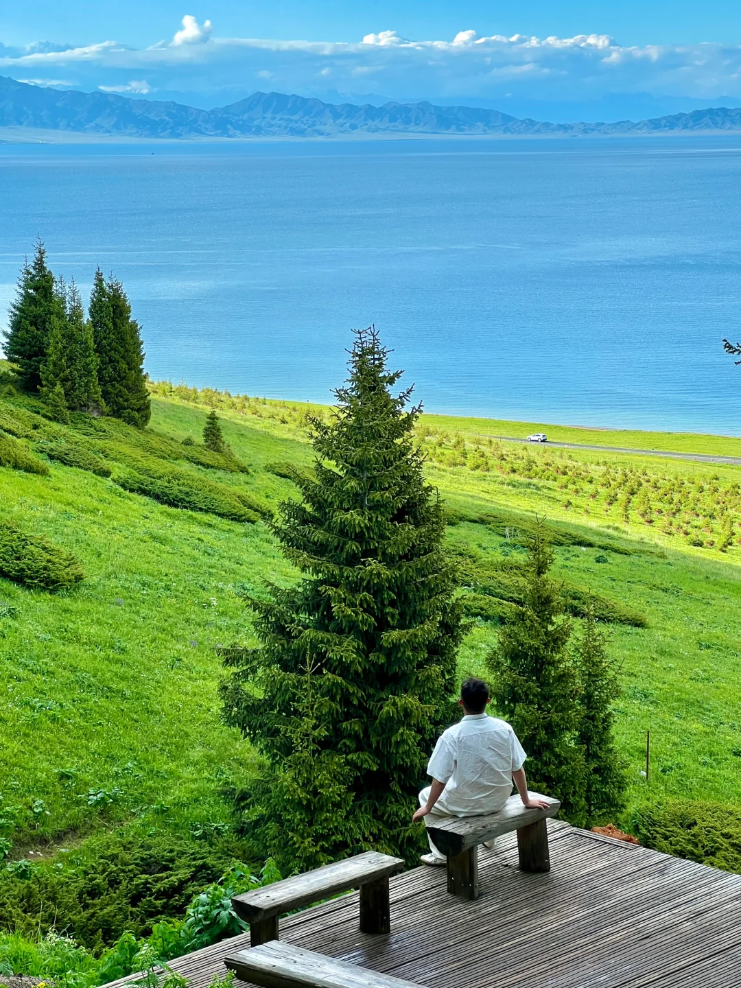 真不输瑞士😭😭初夏的赛里木湖美翻了‼️
