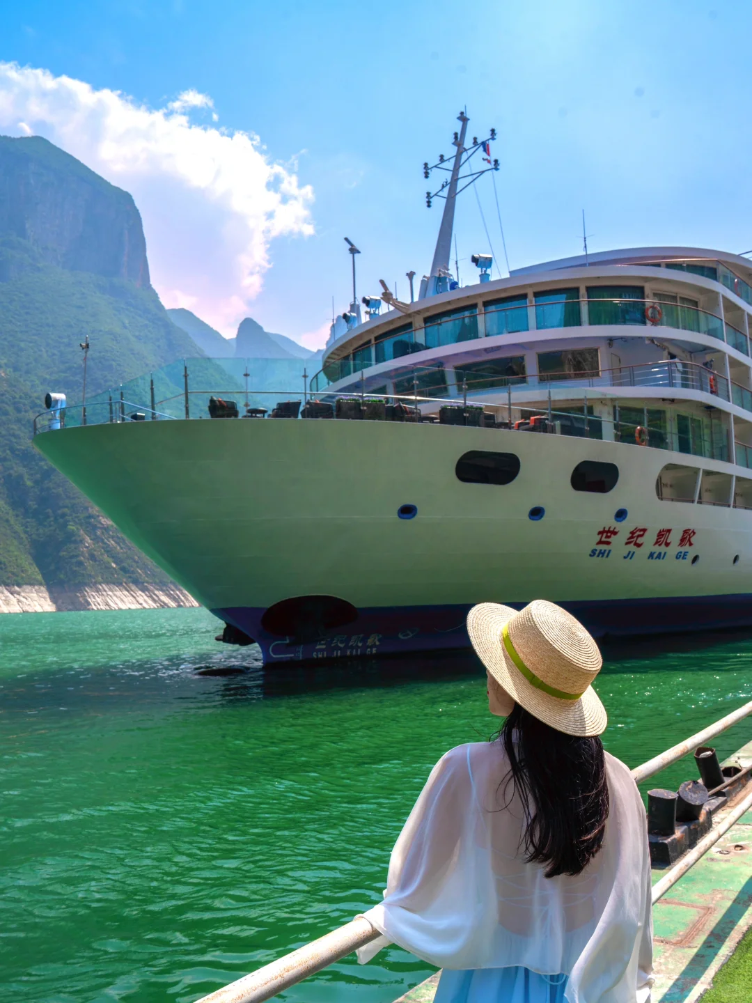 李白没有骗我！回头看“轻舟已过万重山”