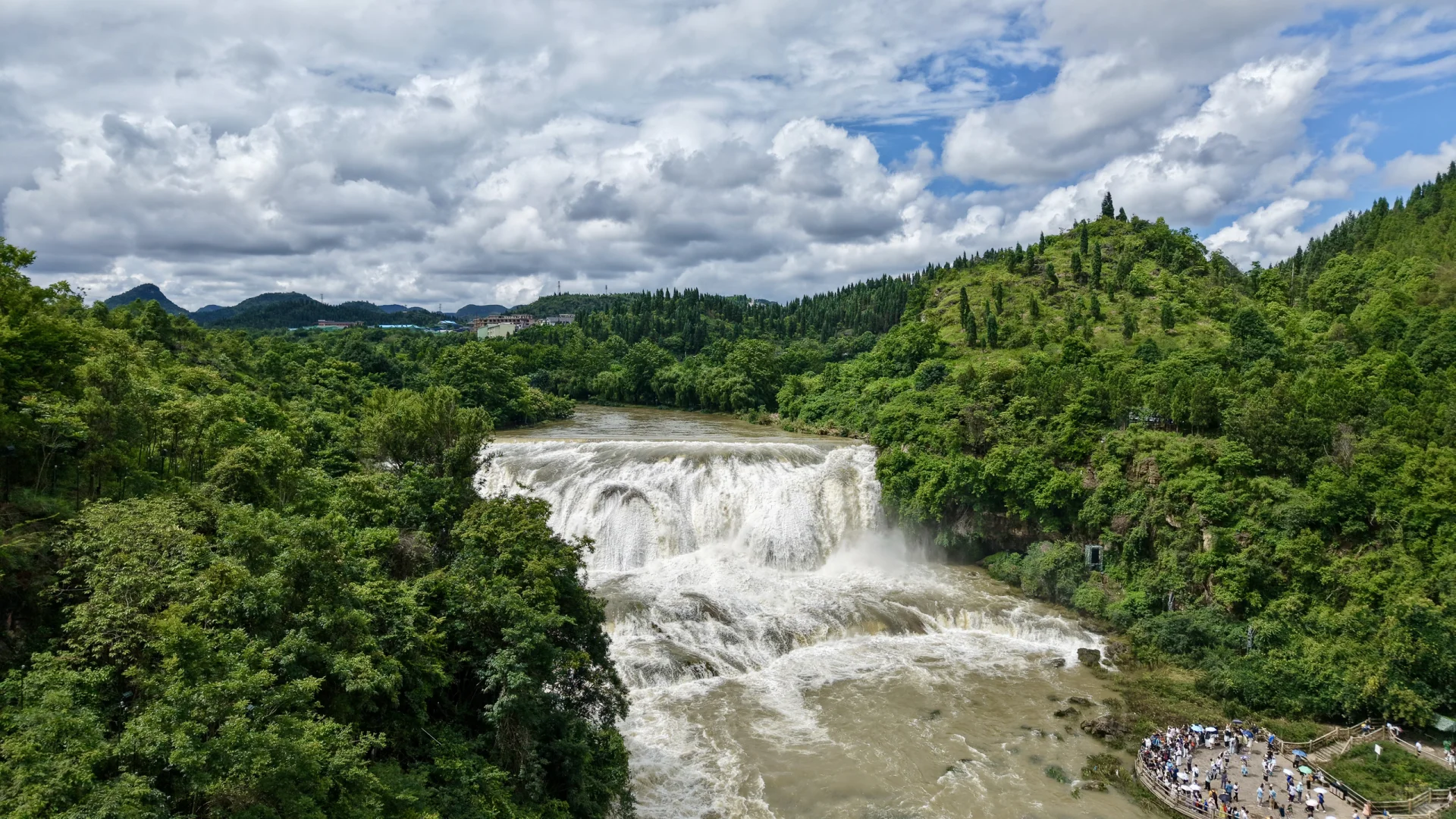 贵州镇宁黄果树瀑布已玩明白