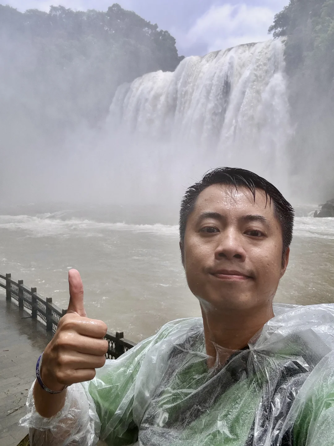 贵州镇宁黄果树瀑布已玩明白