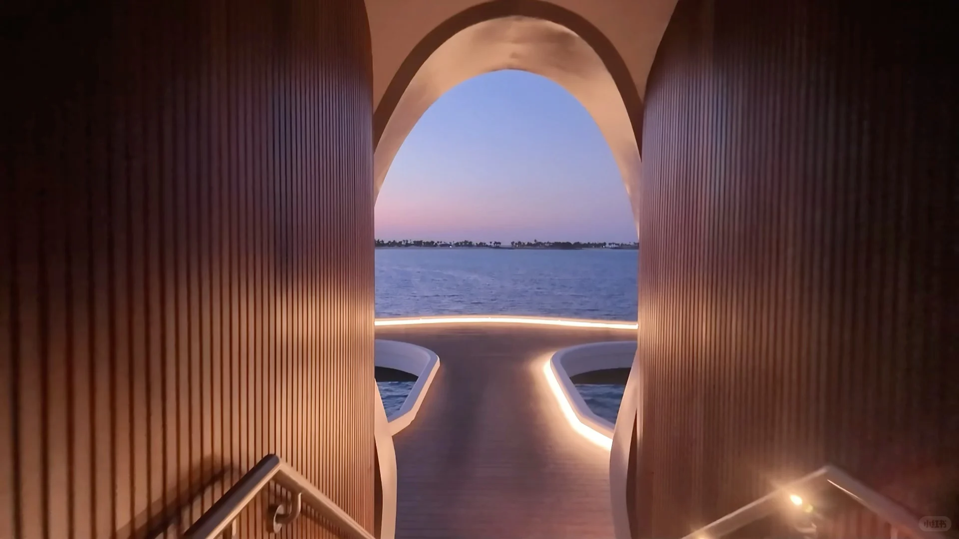 终于来外星世界生活了