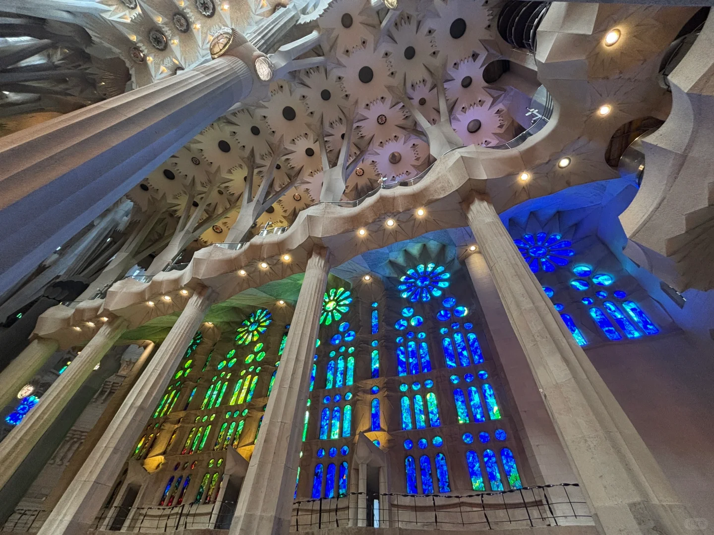 巴塞罗那圣家堂的震撼太难用言语表达了！