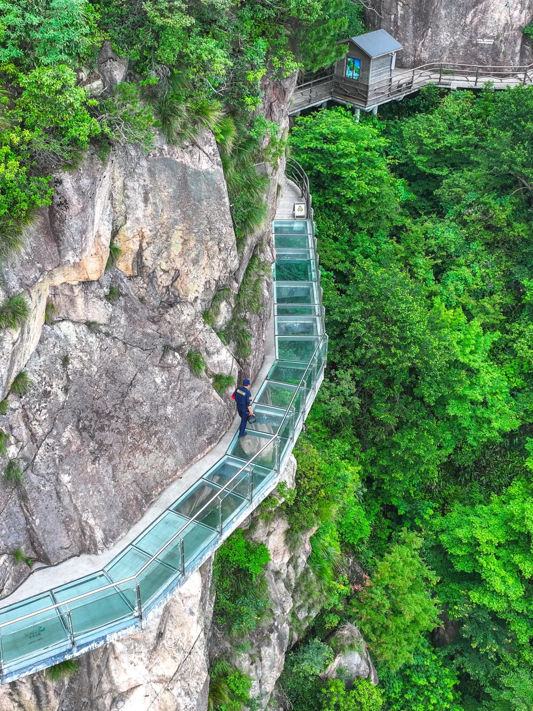 发个朋友圈问疯啦！不在新西兰 在安吉！！