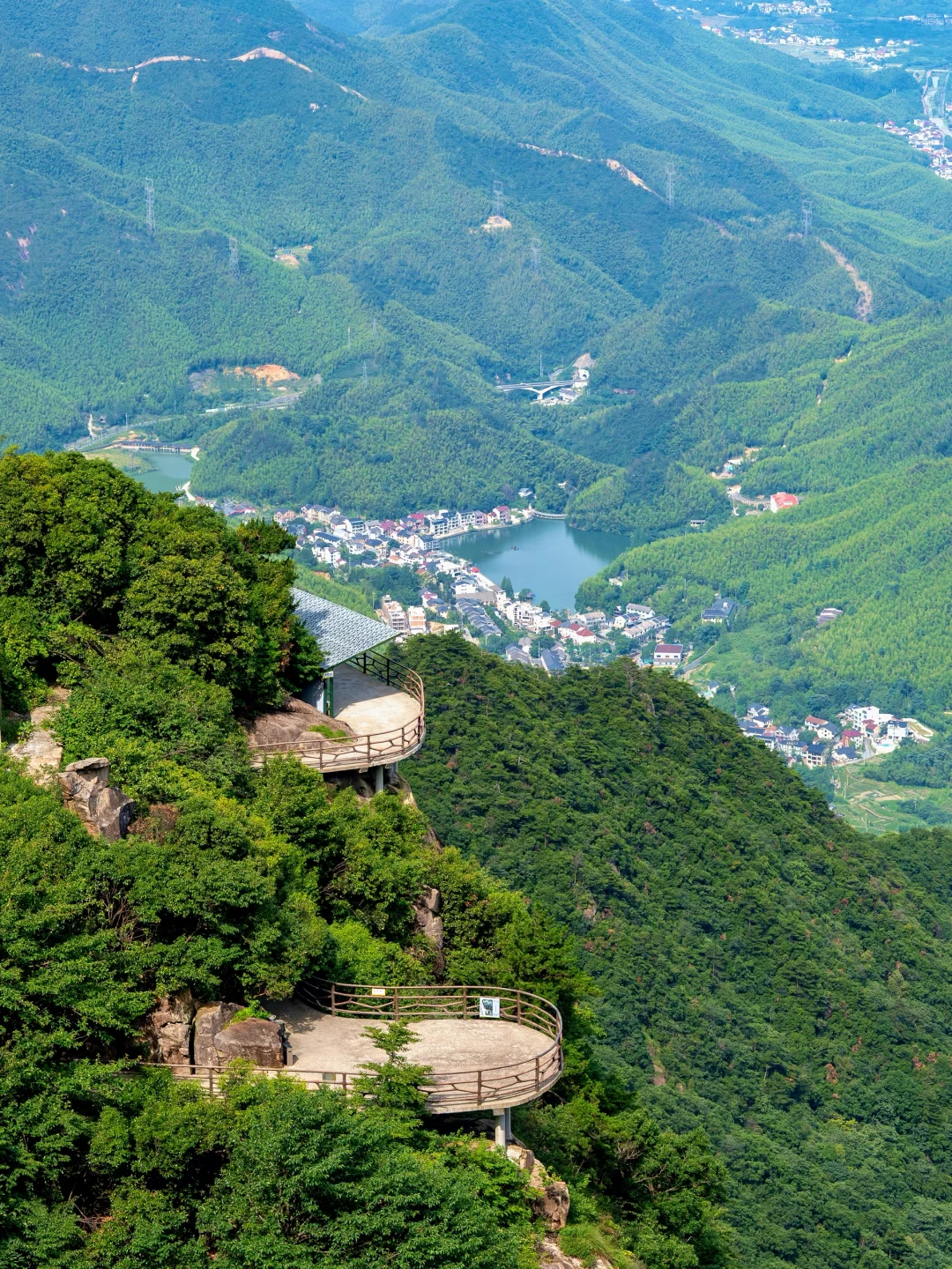 不是新疆去不起！而是安吉更具性价比！！！