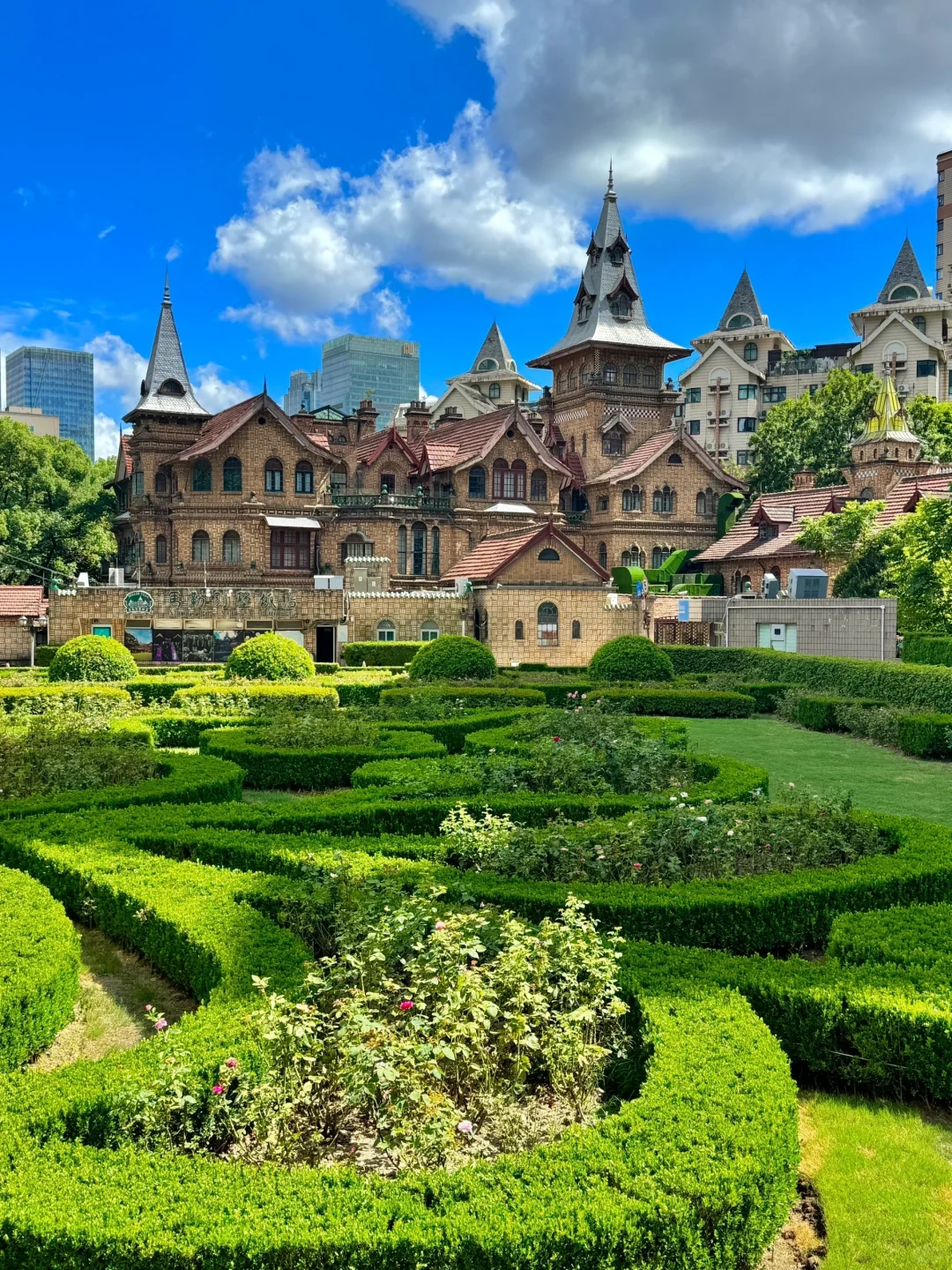 本以为外滩已经够美了，直到去了………….