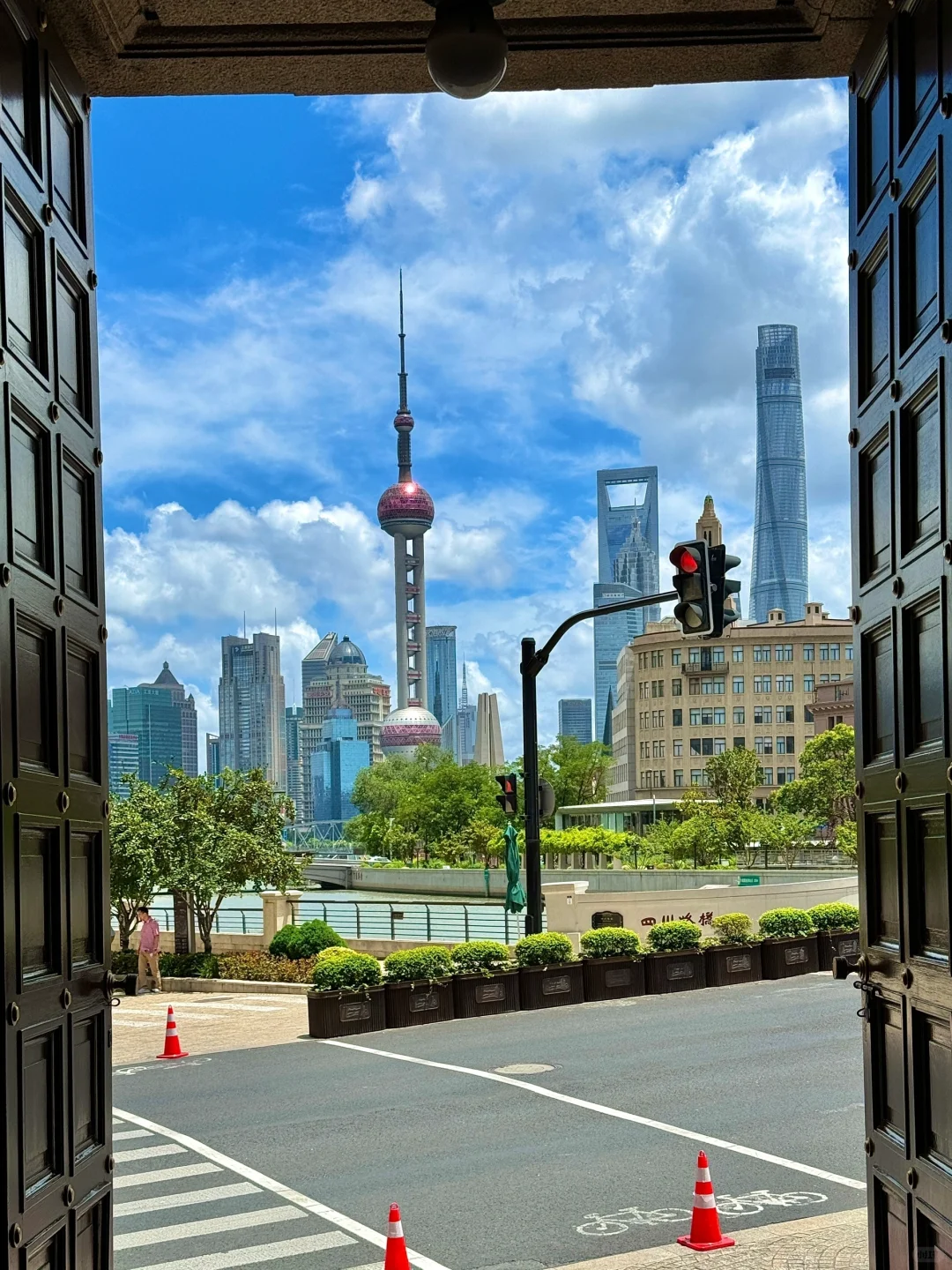 本以为外滩已经够美了，直到去了………….