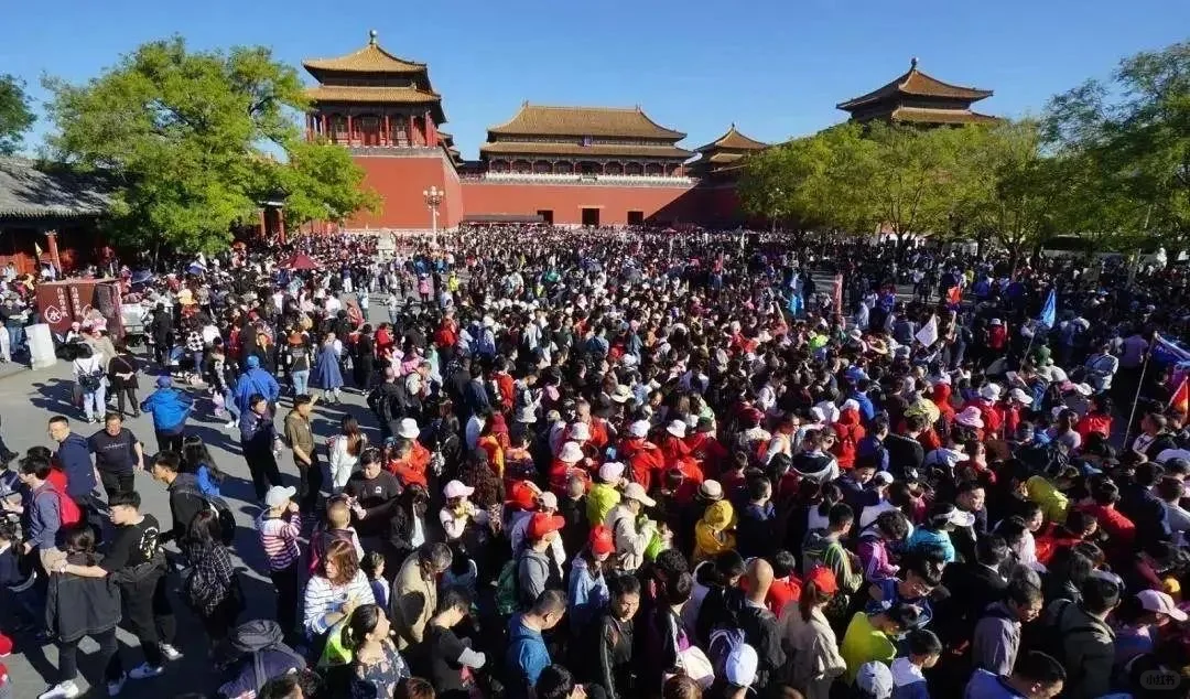 五一来北京旅游，你想象不出会有多累！