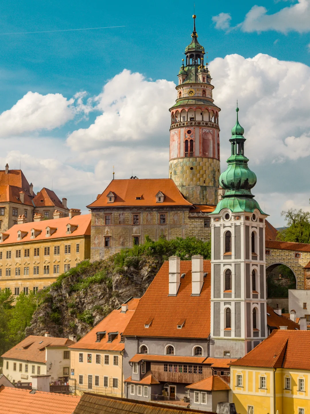 朋友圈被问疯了……没想到我真出国了