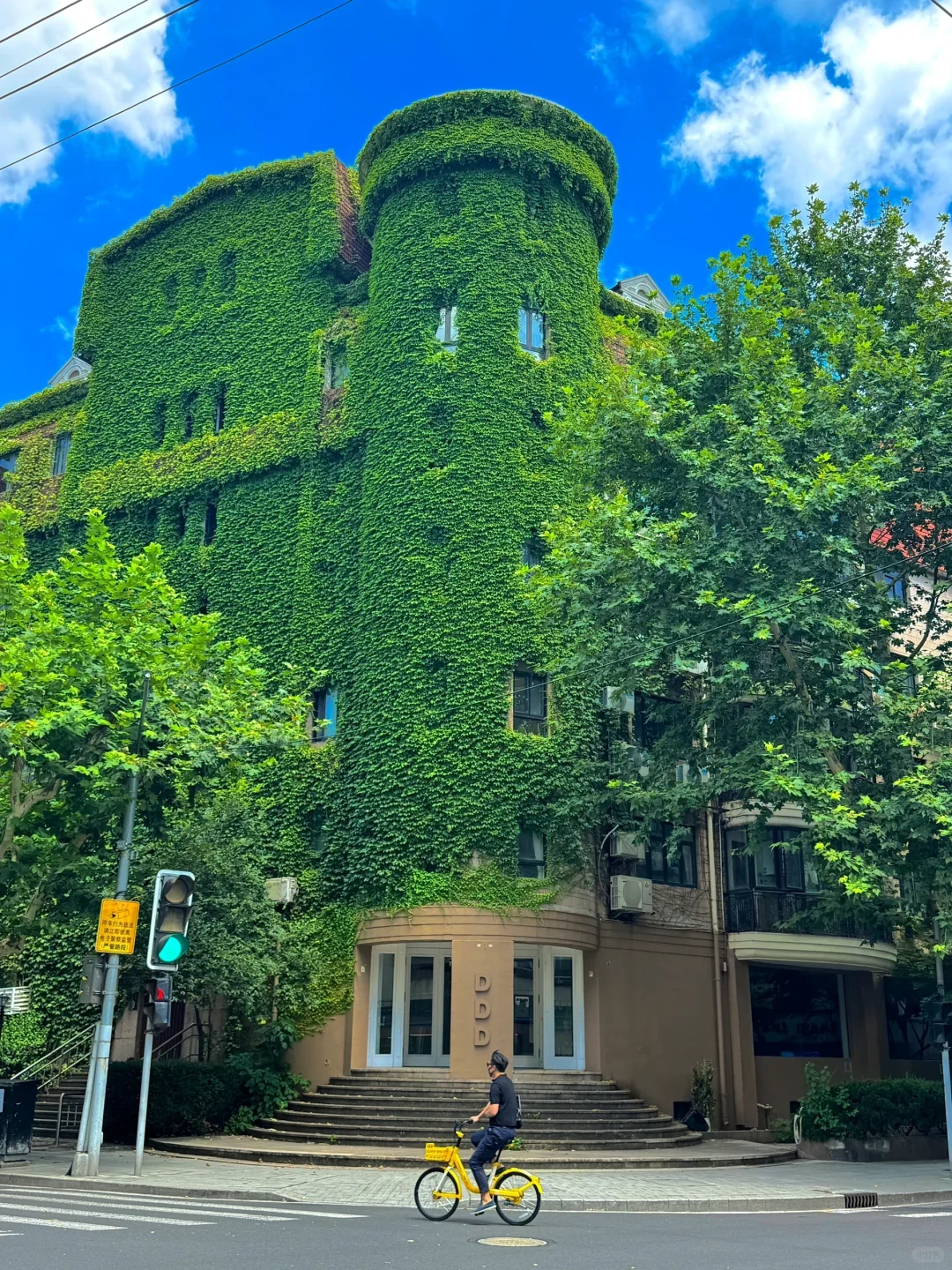 本以为外滩已经够美了，直到去了………….