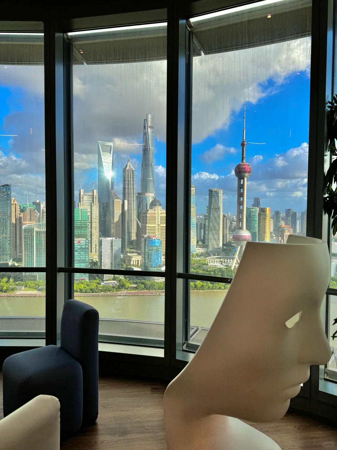 本以为外滩已经够美了，直到去了………….