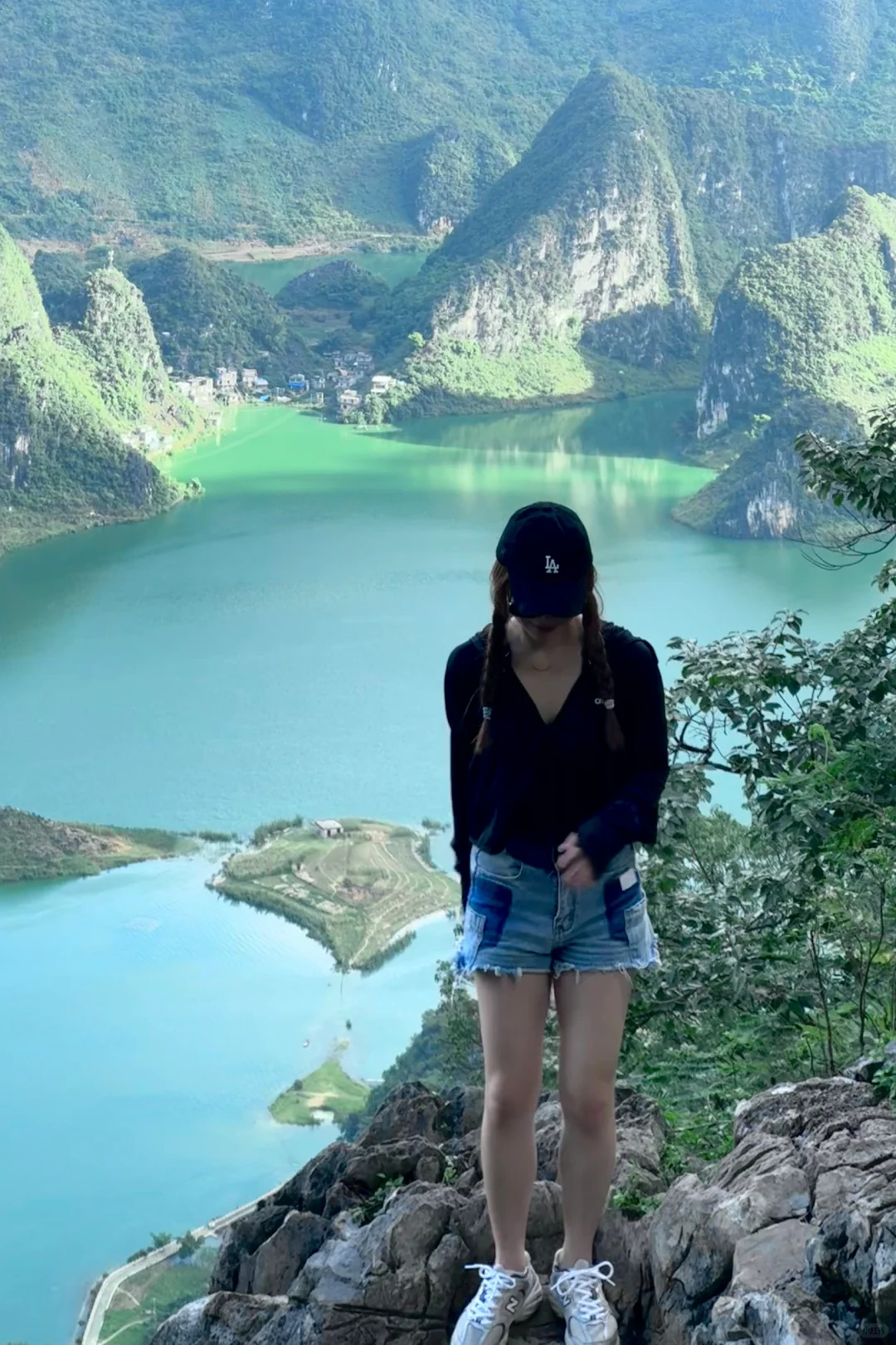 张馨予太会找了！浩坤湖真的绝美！（附攻略）