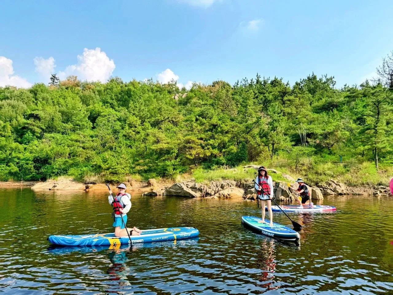 连云港小众玩水地！山涧溯溪+古岩画探秘