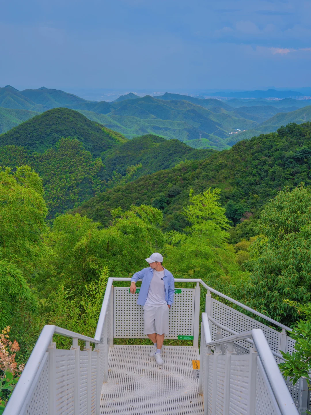 美哭了😭去了一趟莫干山，发朋友圈被问疯了