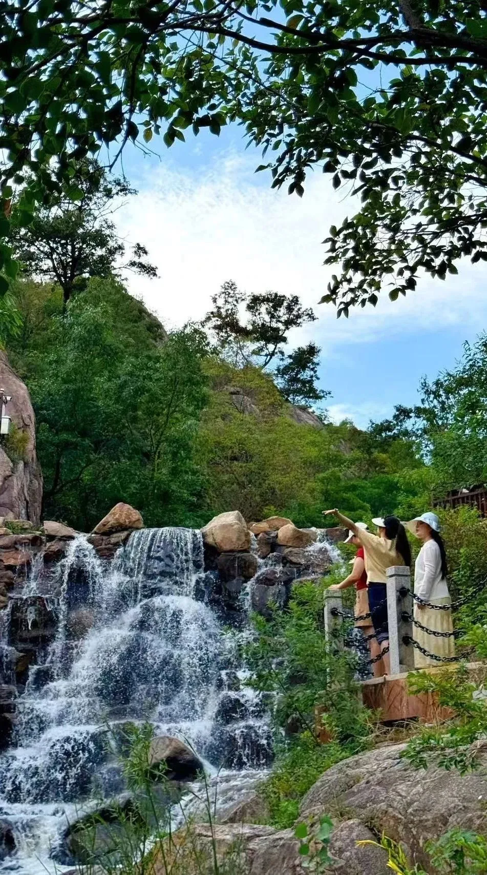 连云港小众玩水地！山涧溯溪+古岩画探秘