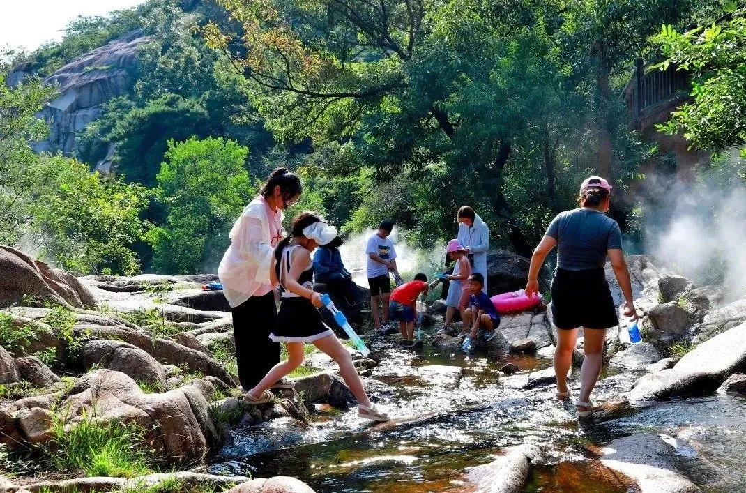 连云港小众玩水地！山涧溯溪+古岩画探秘