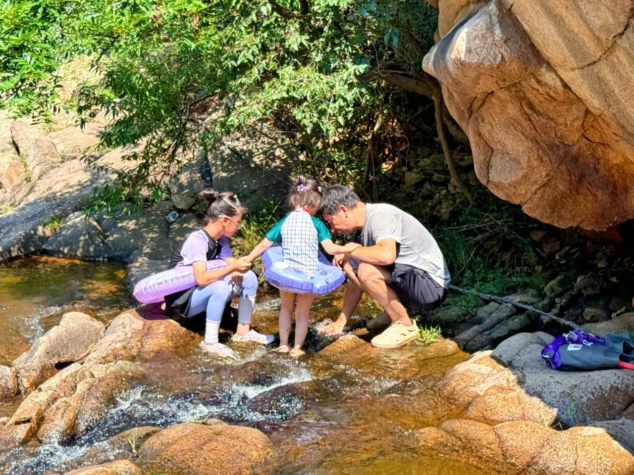 连云港小众玩水地！山涧溯溪+古岩画探秘