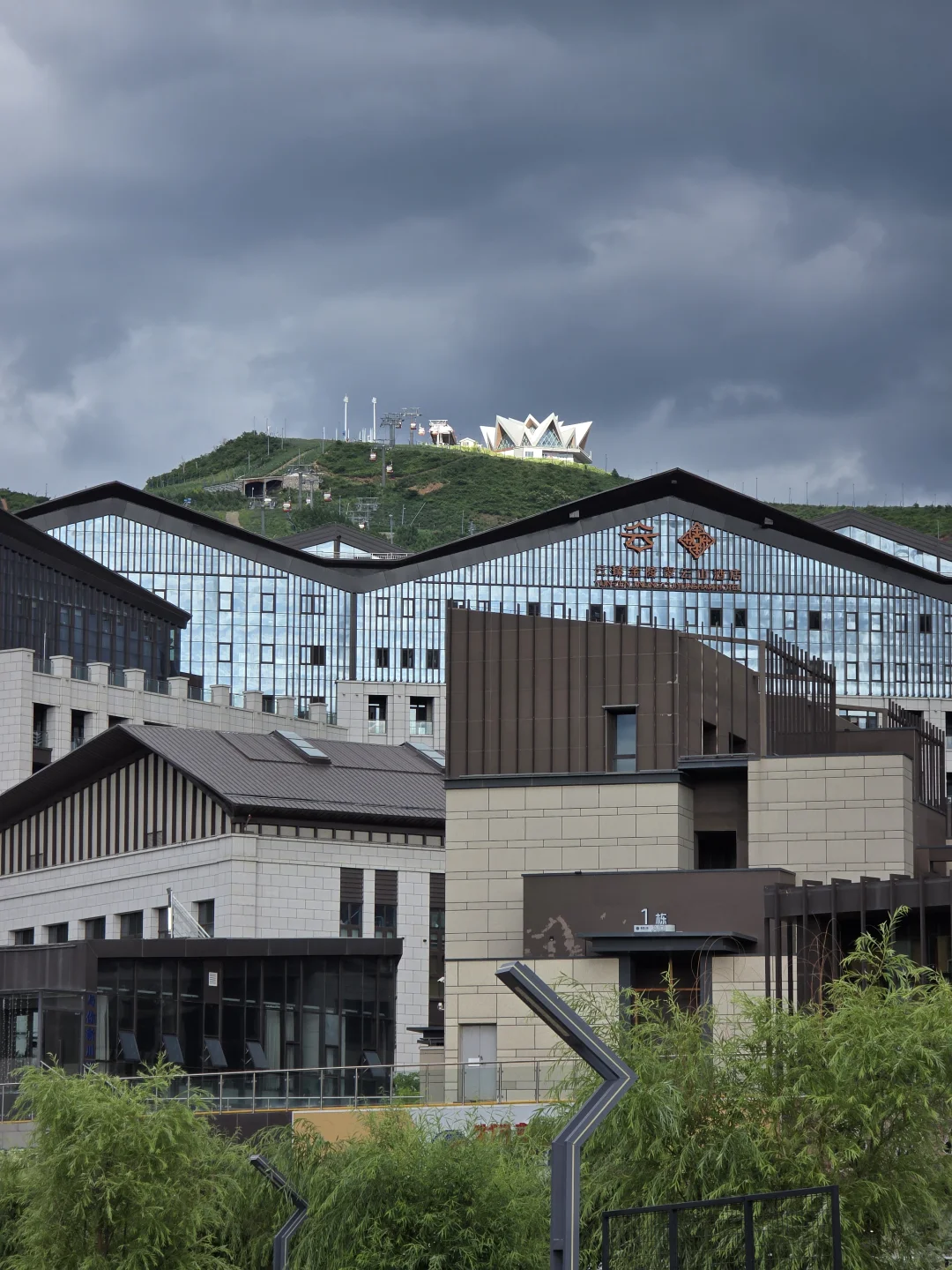 热怕了的牛马已回，崇礼避暑小镇怎么选？