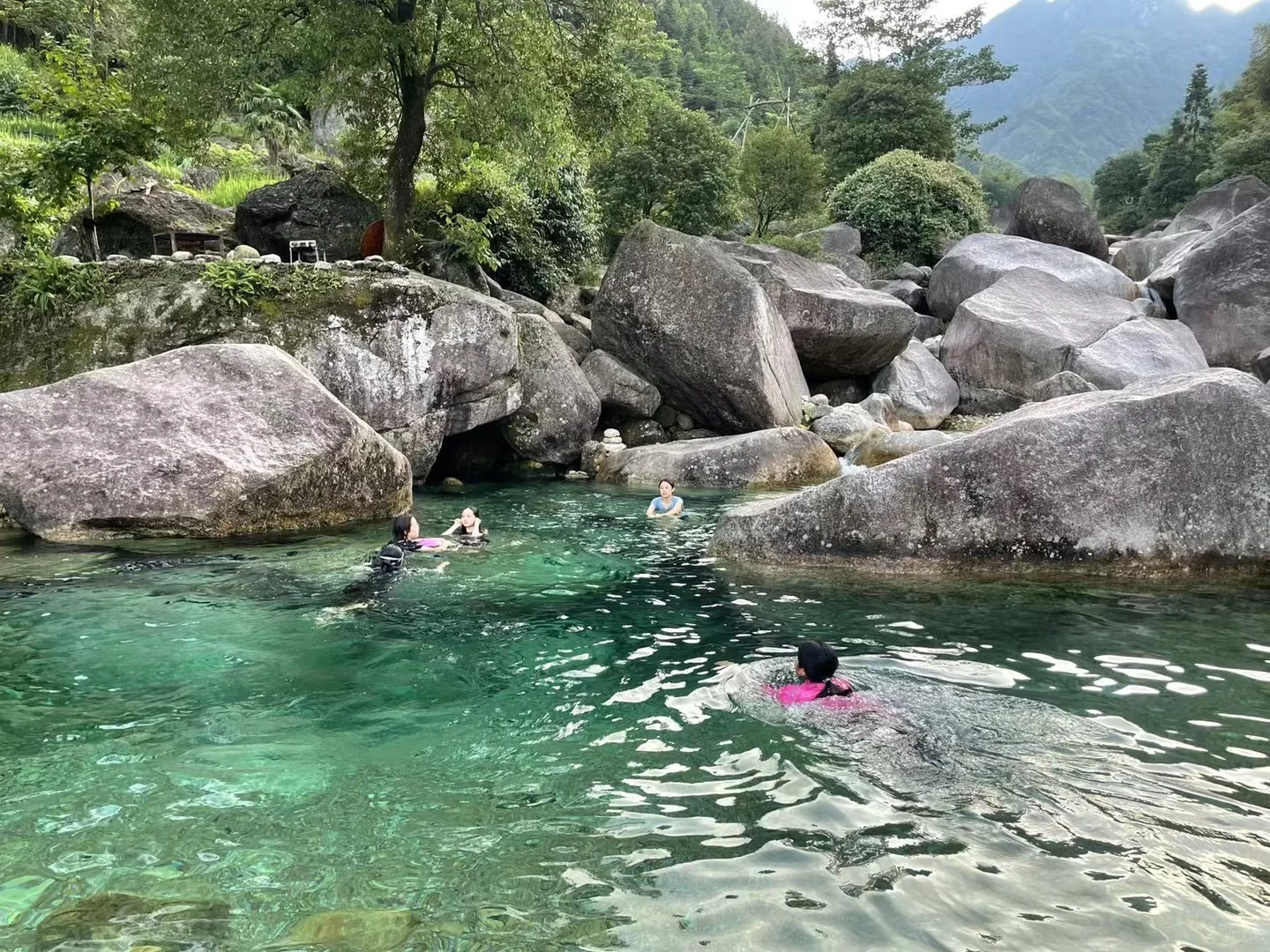 香粉乡“果冻水”封神了！美到想私藏！