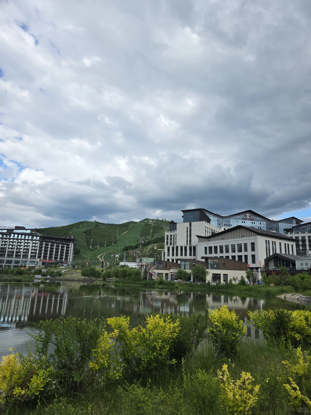 热怕了的牛马已回，崇礼避暑小镇怎么选？