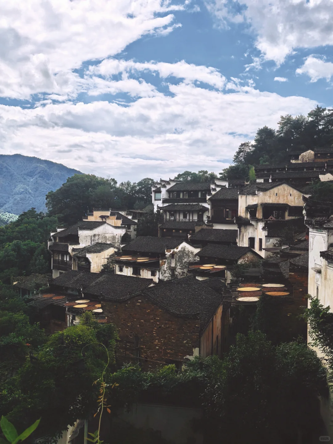 来婺源篁岭了！人要晒晕了！📸机位分享