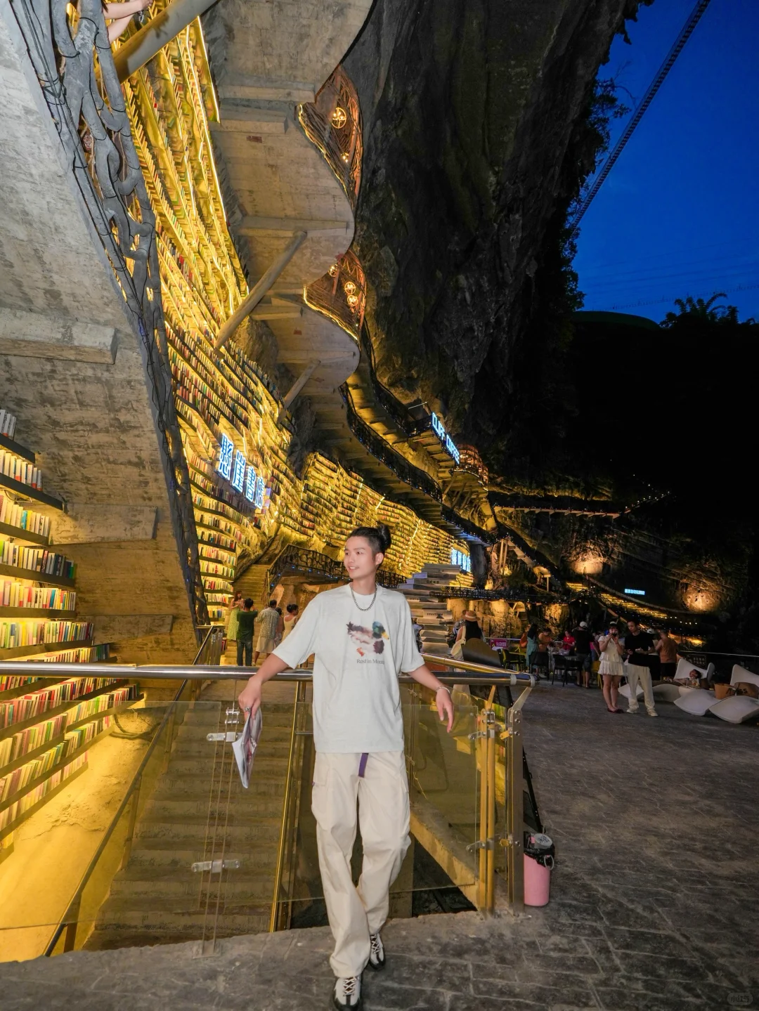 武侠梦照进现实！我穿越到了“藏经阁”