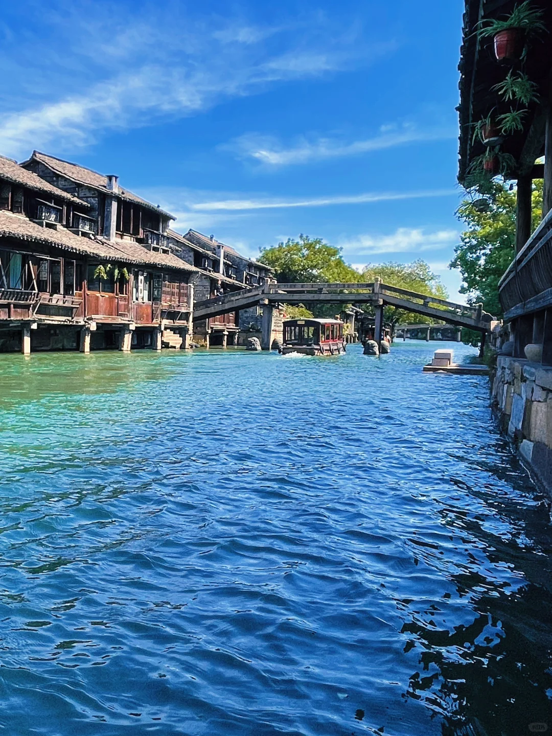 日与夜的双面乌镇