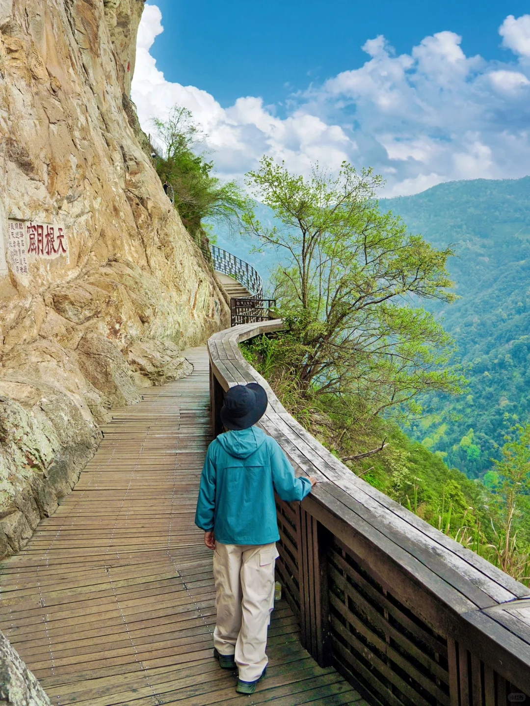 我很少用震撼来形容一座山！！
