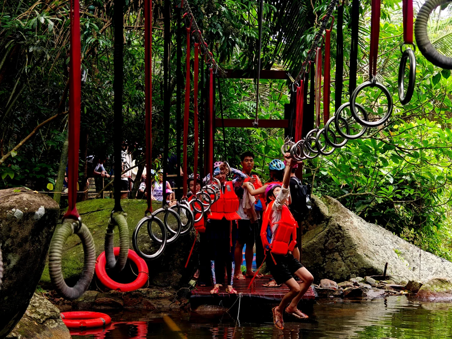 清凉海岛怎么玩？保亭超绝热带雨林了解一下！