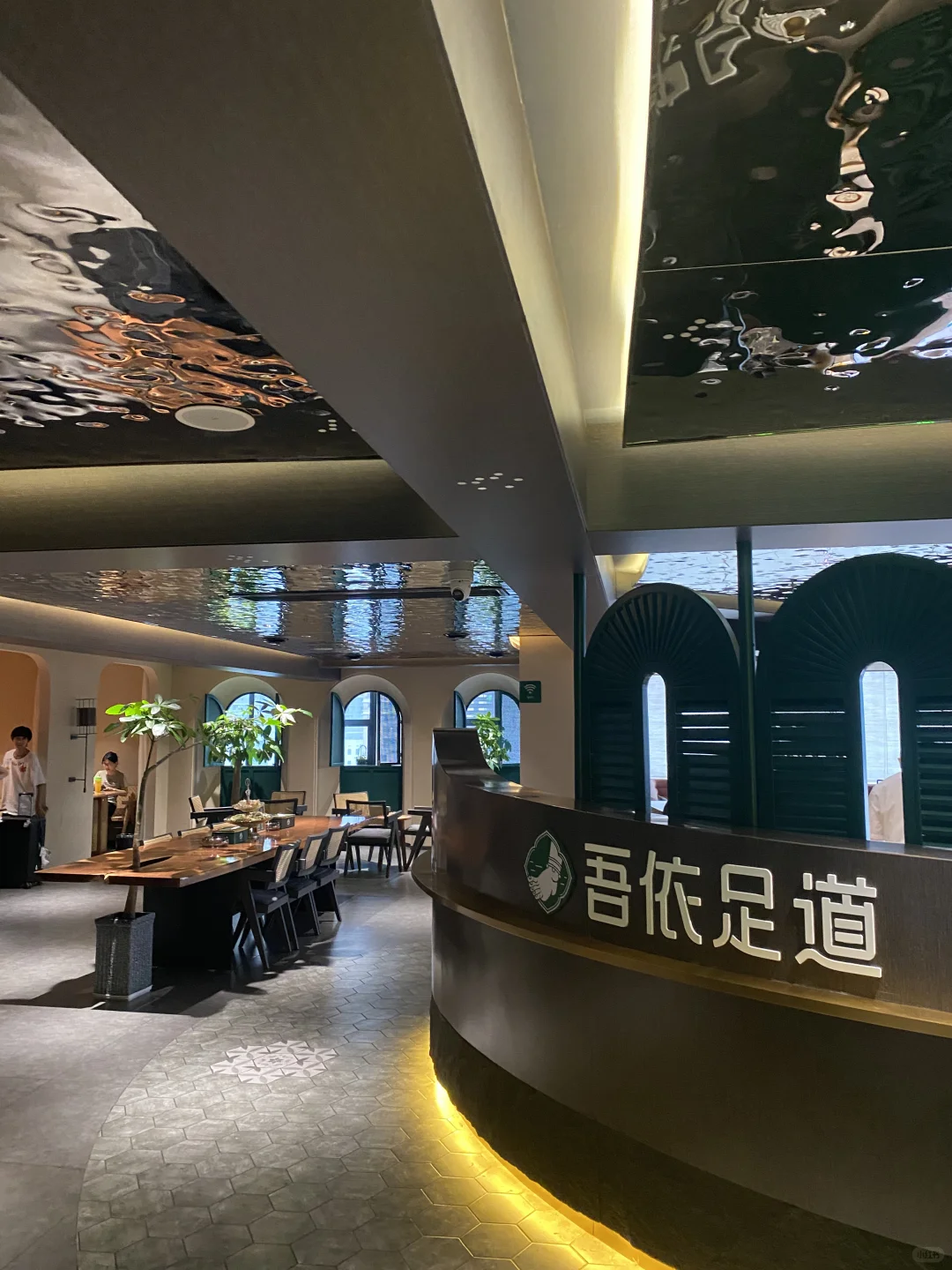 长沙本地人忠告！七八月非要来长沙的话