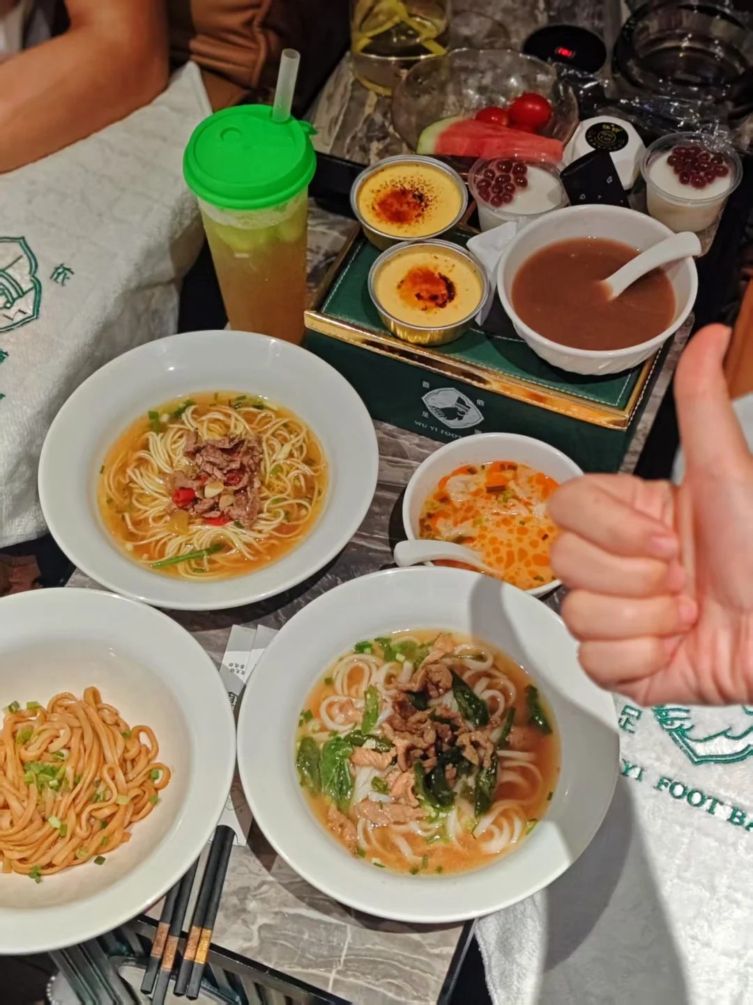 长沙本地人忠告！七八月非要来长沙的话