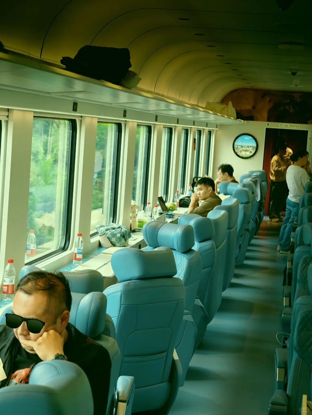 就在国内，我翘首以盼的全景列车终于出现