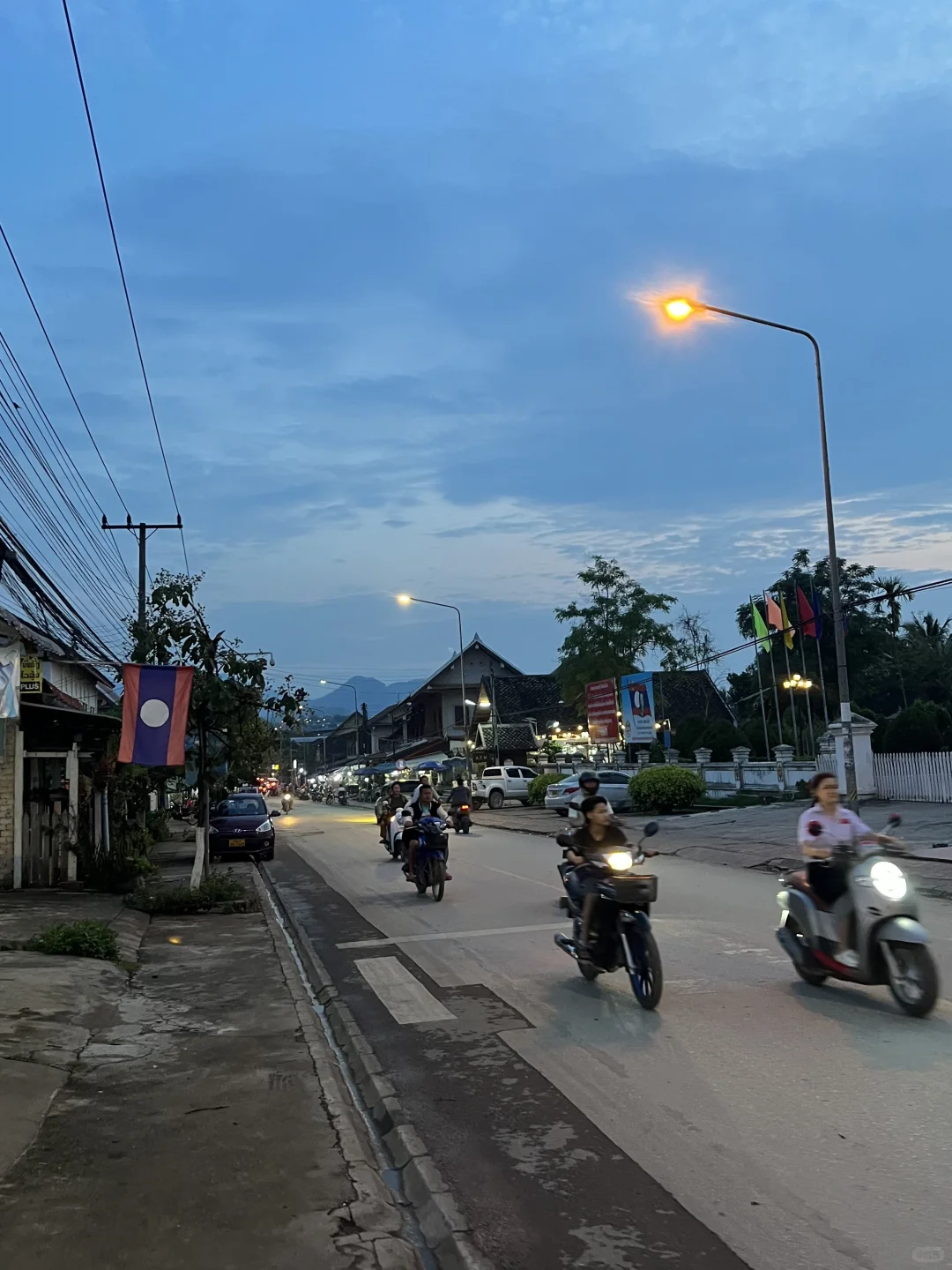 十九岁 我背上了背包流浪到老挝🇱🇦