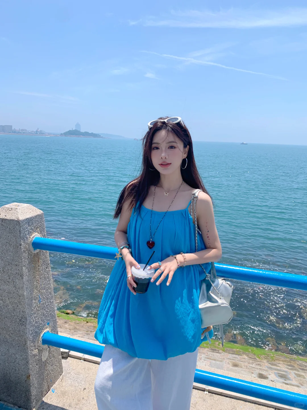 青岛的海边真是美疯了！🫧 ꕀ🌊