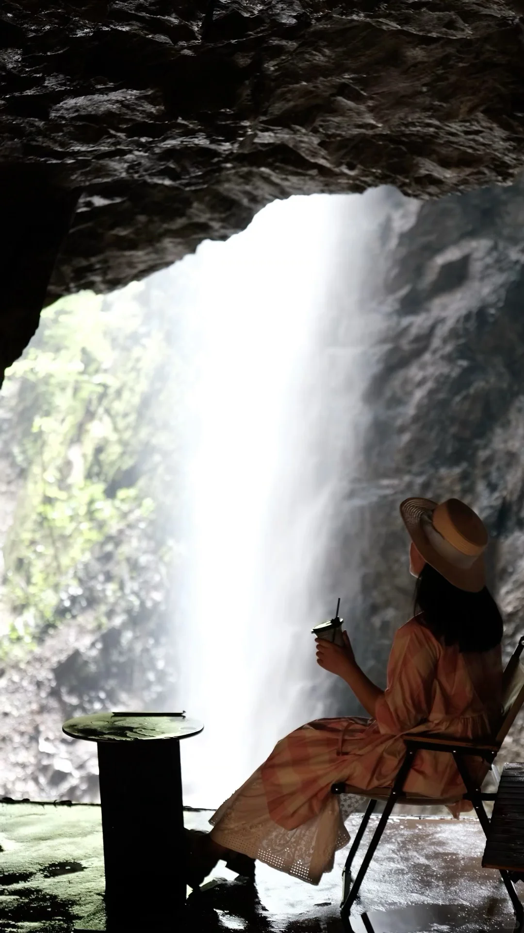 发朋友圈被问疯❓都以为我去了瑞士和冰岛