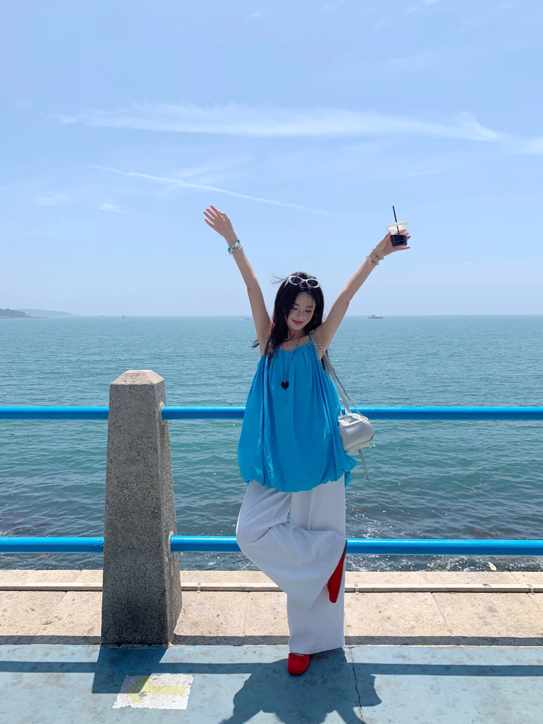 青岛的海边真是美疯了！🫧 ꕀ🌊